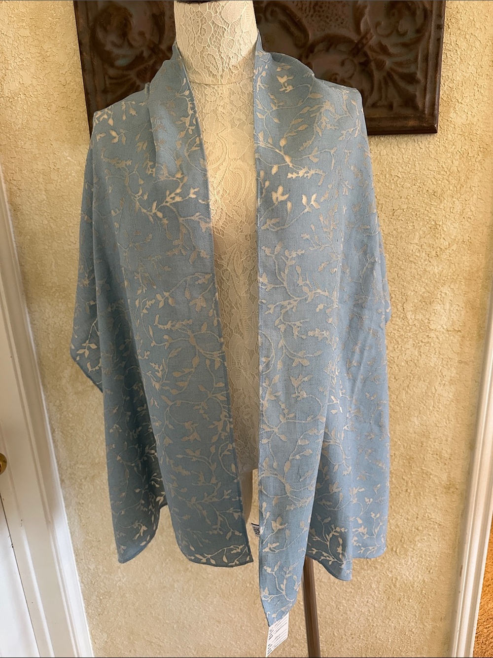 NWT Linen Light Blue Floral burnout Wrap